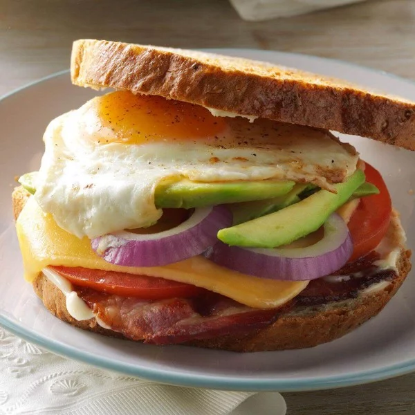 Bacon Egg and Avocado Sandwiches #breakfast #recipe