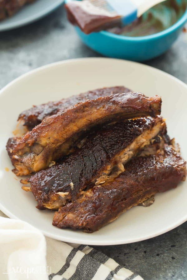 Easy Slow Cooker BBQ Ribs #recipe #dinner