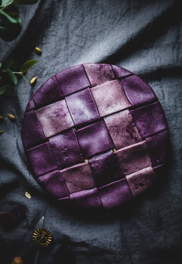 Apple pie with a purple blueberry crust #dessert #appleplie #recipe