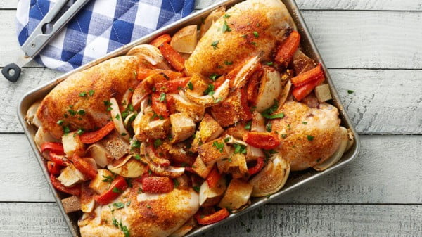 Easy Baked Chicken and Potato Dinner #chicken #recipe #dinner