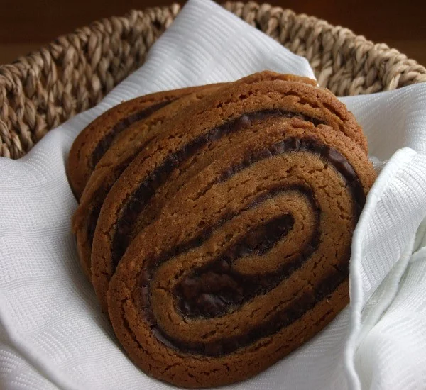 Chocolate Swirled Peanut Butter Cookies Recipe #dessert #chocolate #cookies