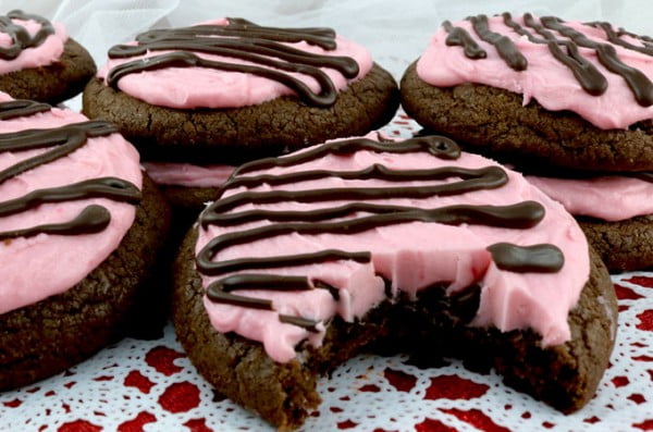 Chocolate Cookies with Raspberry Frosting #dessert #chocolate #cookies