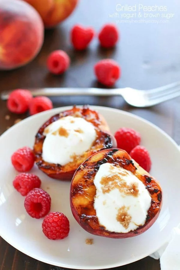 Grilled Peaches with Yogurt & Brown Sugar #grill #dinner #recipe