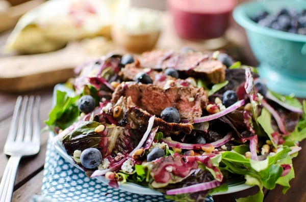 Steak & Bleu Cheese Salad with Blueberry Balsamic Dressing #grill #dinner #recipe