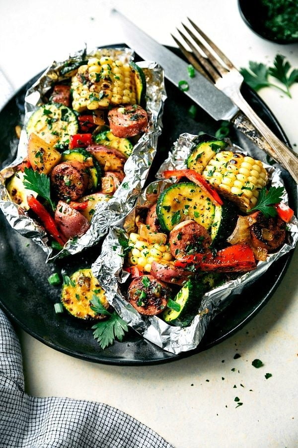 Easy Tin Foil Sausage and Veggies Dinner #grill #dinner #recipe
