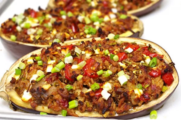 Mediterranean Chicken Stuffed Eggplant! Healthy and Delicious! #lowcalorie #recipe #dinner
