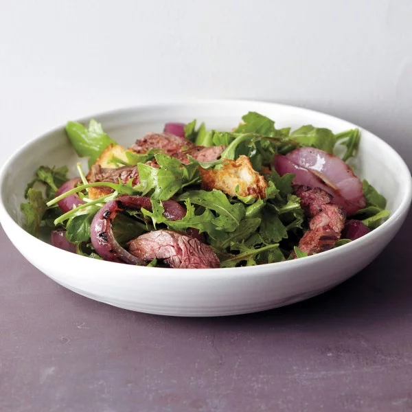 Grilled Steak and Onion Salad #meat #salad #dinner #recipe