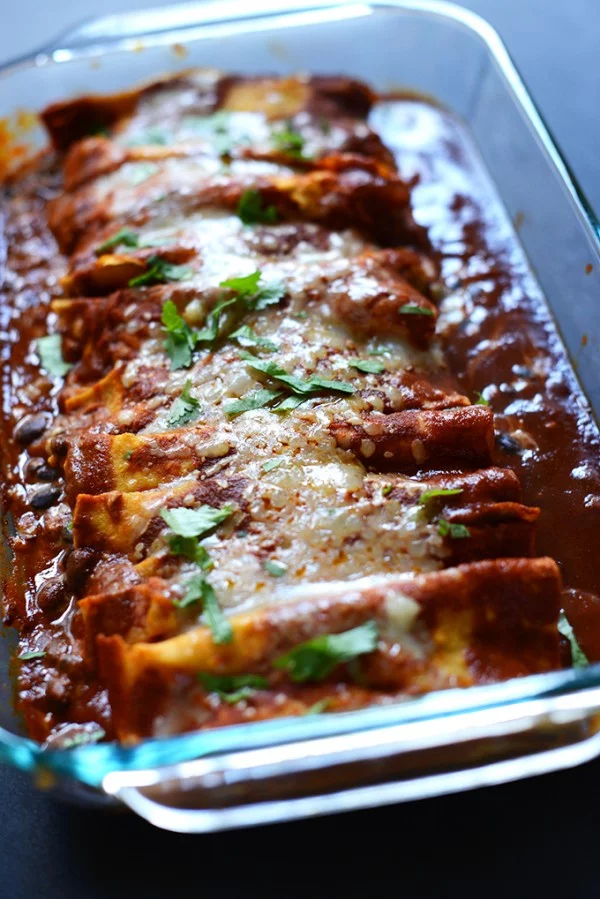 Black Bean Green Chili Enchiladas #meatless #dinner #recipe