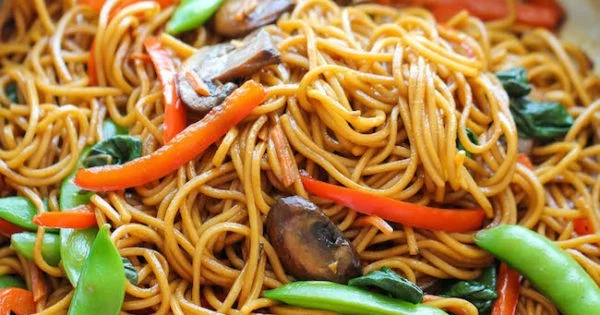 Easy Lo Mein #meatless #dinner #recipe