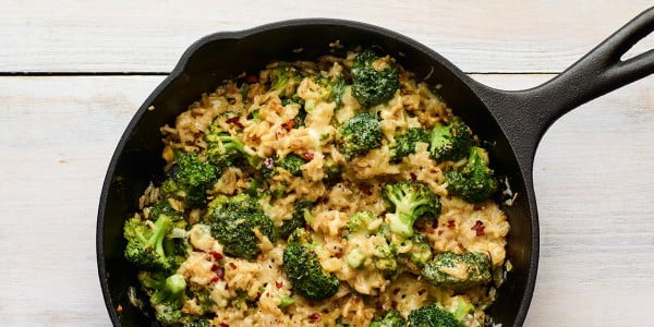 Broccoli Cheddar Brown Rice Skillet #meatless #dinner #recipe