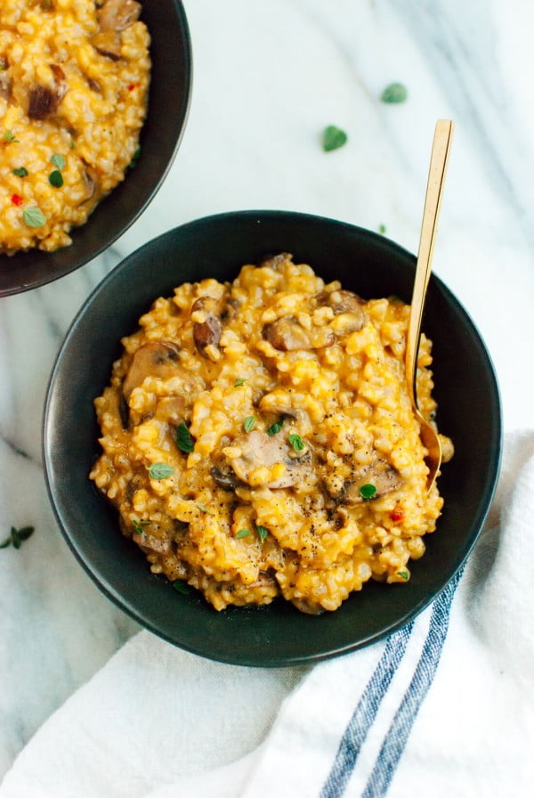 Easy Brown Rice Risotto with Mushrooms #meatless #dinner #recipe