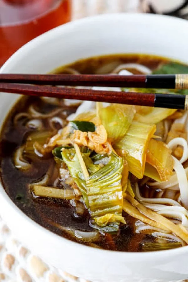 Baby Bok Choy Soup With Garlic and Ginger #noodles #soup #dinner #recipe