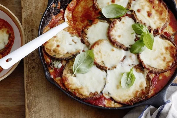 Stacked Eggplant Parmesan #onepan #recipe #dinner