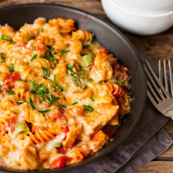 30 Minute One Pot Chicken & Pasta #onepot #dinner #recipe