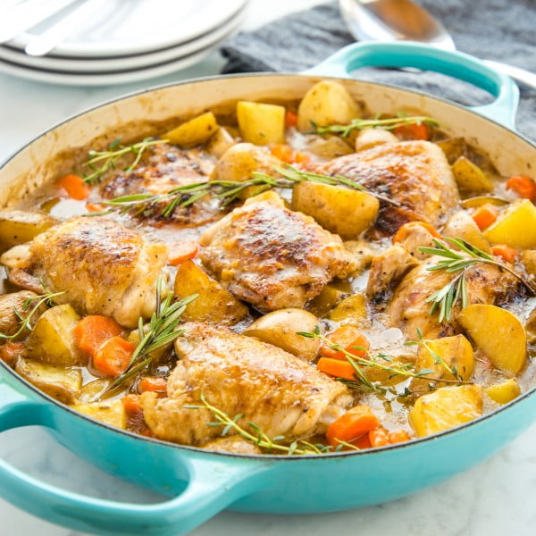Easy One Pot Roasted Chicken Dinner #onepot #dinner #recipe