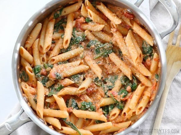 Creamy Tomato and Spinach Pasta #pasta #dinner #recipe