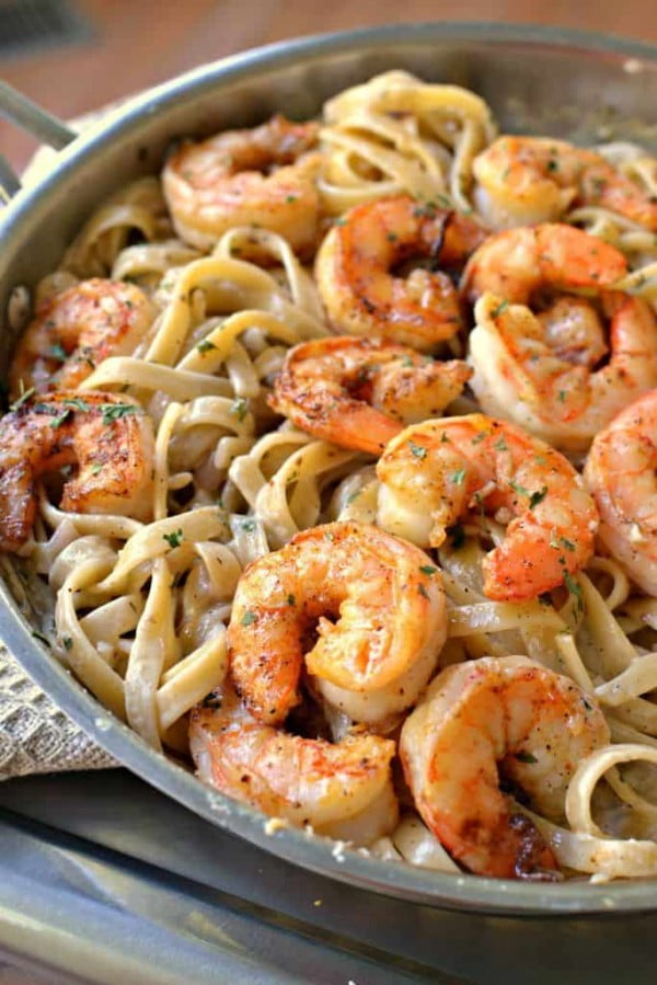 Cajun Shrimp Pasta (Pasta and Shrimp in a Creamy Creole Sauce) #pasta #dinner #recipe