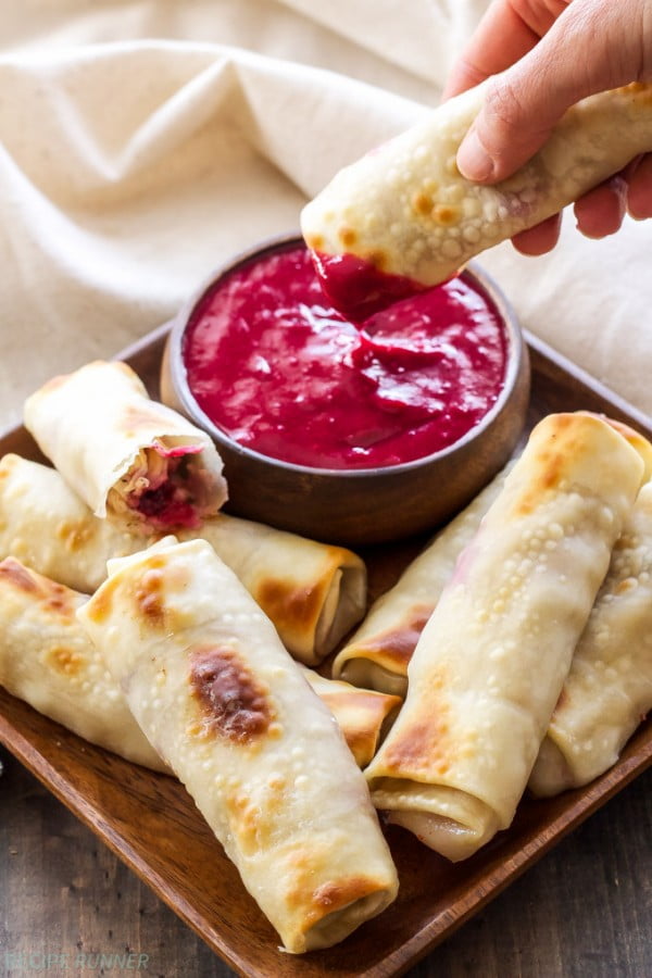 Turkey, Cranberry and Brie Egg Rolls #picnic #recipe #lunch