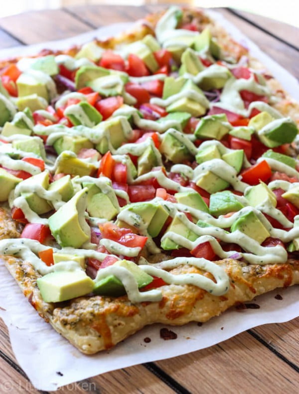Skinny Avocado Pizza #pizza #dinner #recipe