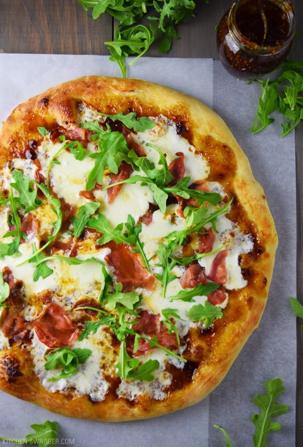 Prosciutto, Fig, and Arugula Pizza Recipe #pizza #dinner #recipe