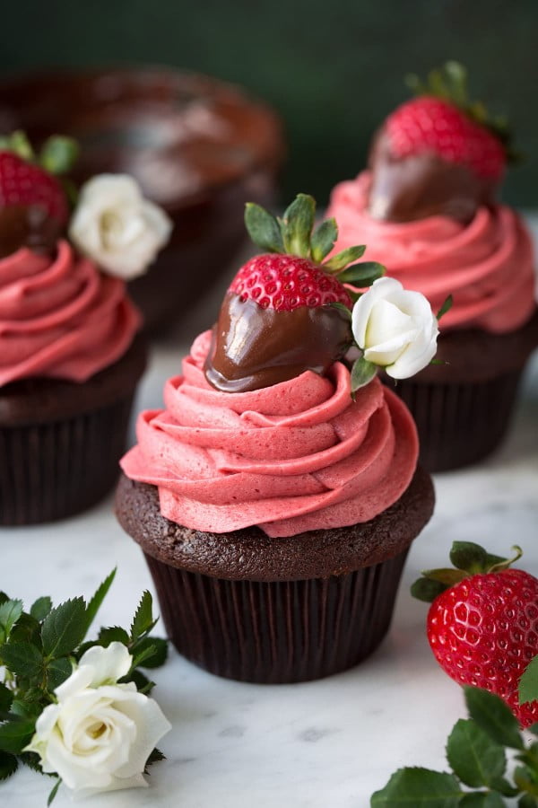 Chocolate Cupcakes with Strawberry Frosting #romantic #recipe #dessert