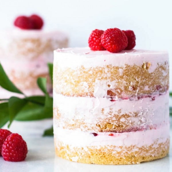Raspberry Vanilla Mini Cakes - Liv for Cake #cake #recipe #dessert