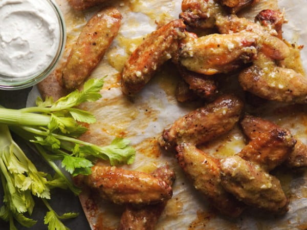 Green Jalapeño Hot Wings #superbowlparty #snacks #recipe