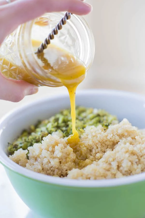 Roasted Broccoli Quinoa Salad with Honey Mustard Dressing - Fooduzzi #vegetarian #dinner #healthyfood