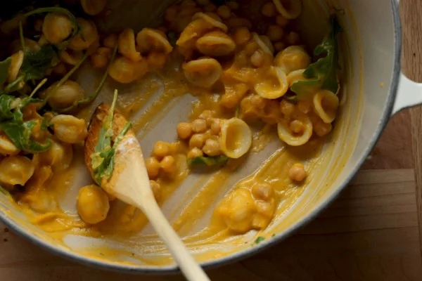 BUTTERNUT ORECCHIETE PASTA WITH ARUGULA #vegetarian #dinner #healthyfood