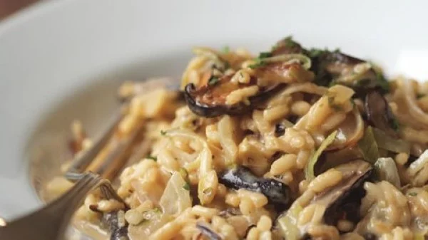 Risotto with Leeks, Shiitake Mushrooms, and Truffles Recipe #vegetarian #dinner #healthyfood