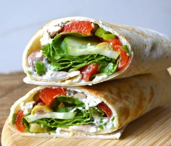 Greek Salad Wraps with Roasted Red Peppers - Maebells #recipe #wrap #dinner #snack