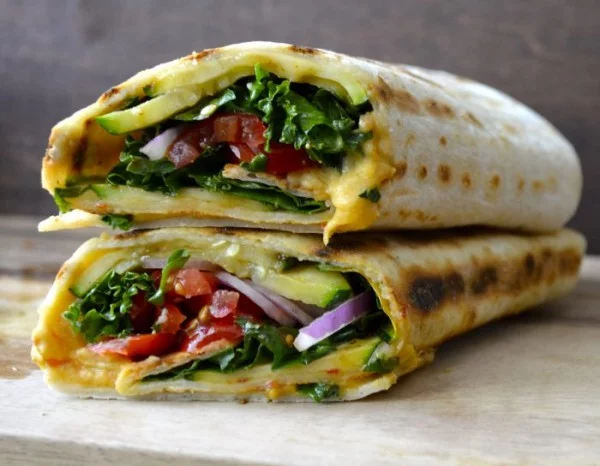 Grilled Zucchini Hummus Wrap + VIDEO - Maebells #recipe #wrap #dinner #snack