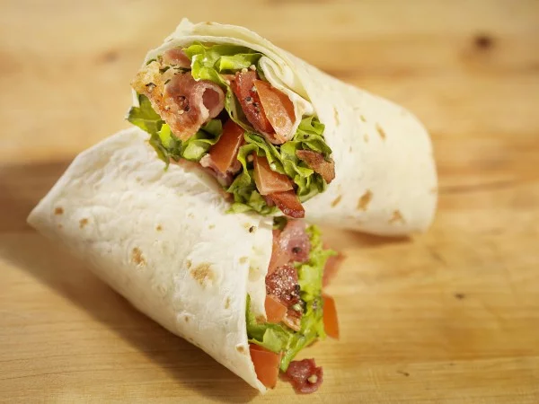 Easy BLT Wrap Sandwiches #recipe #wrap #dinner #snack