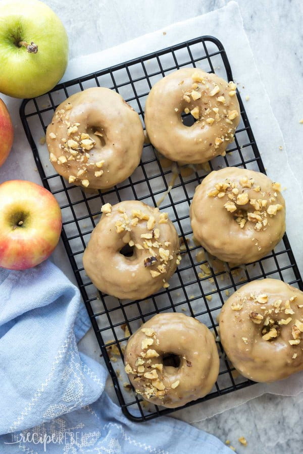 Brown Sugar Glazed Apple Cinnamon Baked Donuts Recipe #apples #food #dessert #snack #recipe