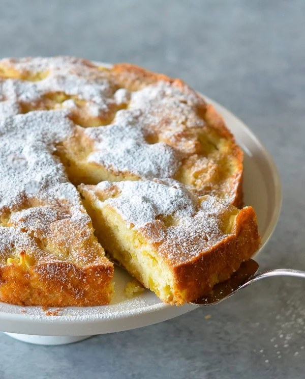 French Apple Cake #apples #food #dessert #snack #recipe
