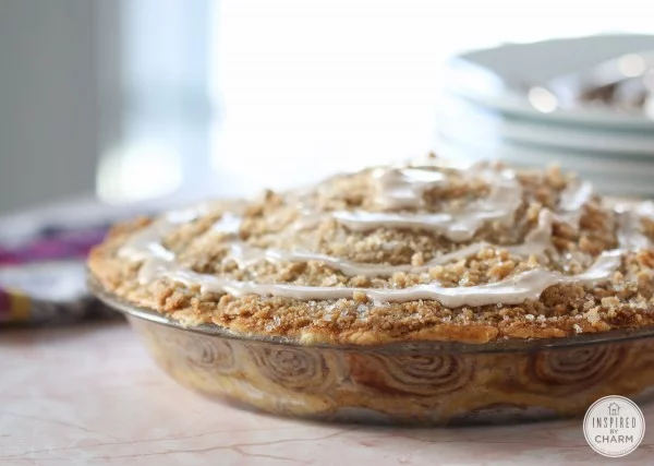 Cinnamon Roll Apple Pie #apples #food #dessert #snack #recipe
