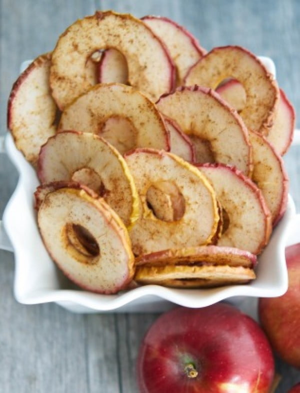 Cinnamon Apple Chips #apples #food #dessert #snack #recipe