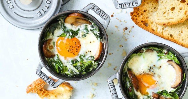 Baked Eggs with Mushrooms and Spinach #recipe #eggs #breakfast
