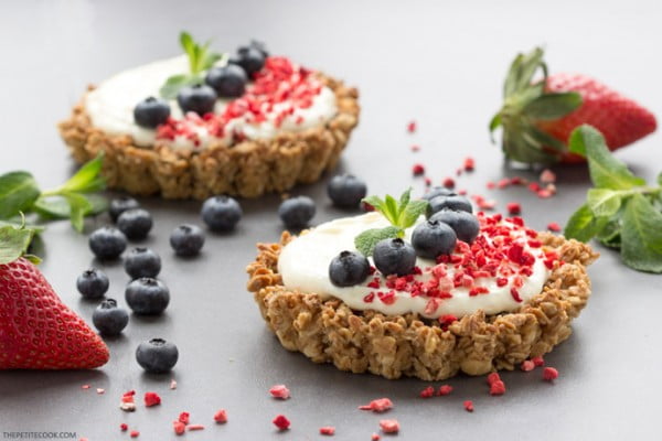 Berry and Mascarpone Granola Tarts #berries #dessert #recipe
