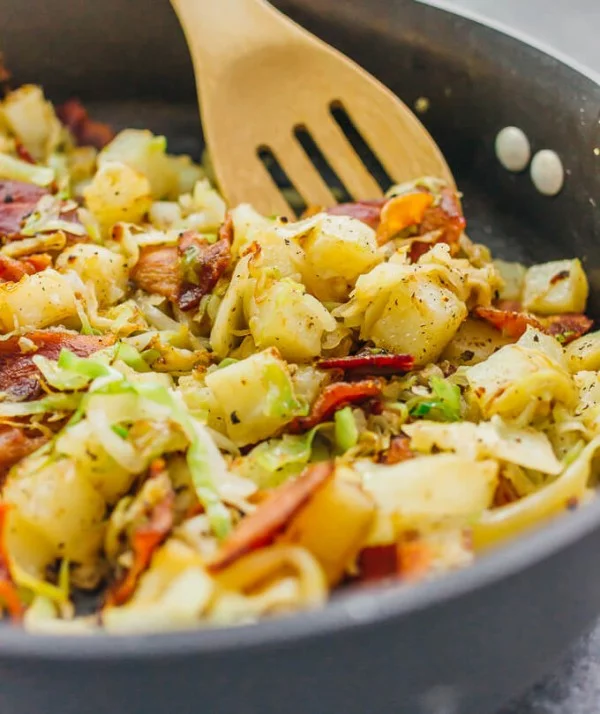 Fried Cabbage and Potatoes with Bacon #cabbage #dinner #recipe #food