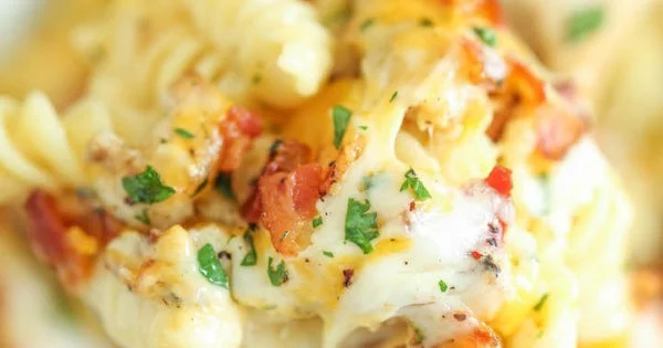 Chicken Bacon Ranch Casserole #recipe #casserole #dinner