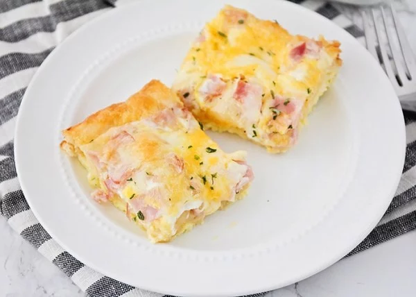 Croissant Omelet Breakfast Casserole #recipe #casserole #dinner