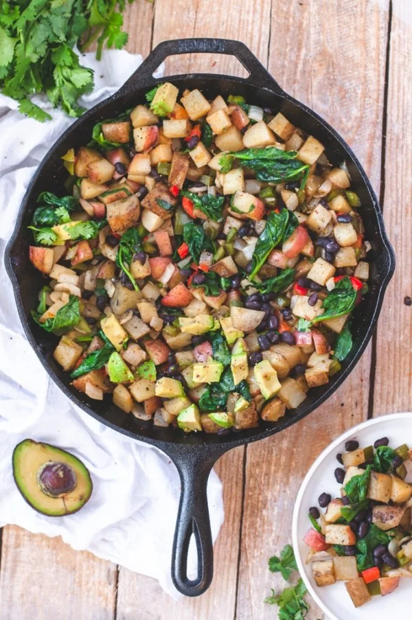 Easy Potato Skillet Breakfast (Vegan) #recipe #food #dinner #castironskillet