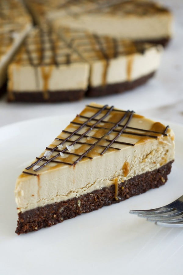Vegan Salted Caramel Chocolate Cheesecake #dessert #cheesecake #recipe