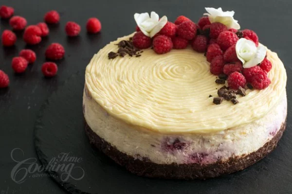 Brownie Raspberry Cheesecake #dessert #cheesecake #recipe