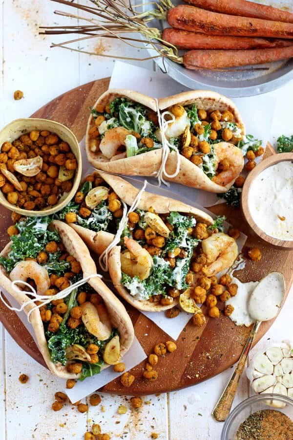 roasted chickpea and garlic caesar salad pitas #chickpea #healthy #dinner