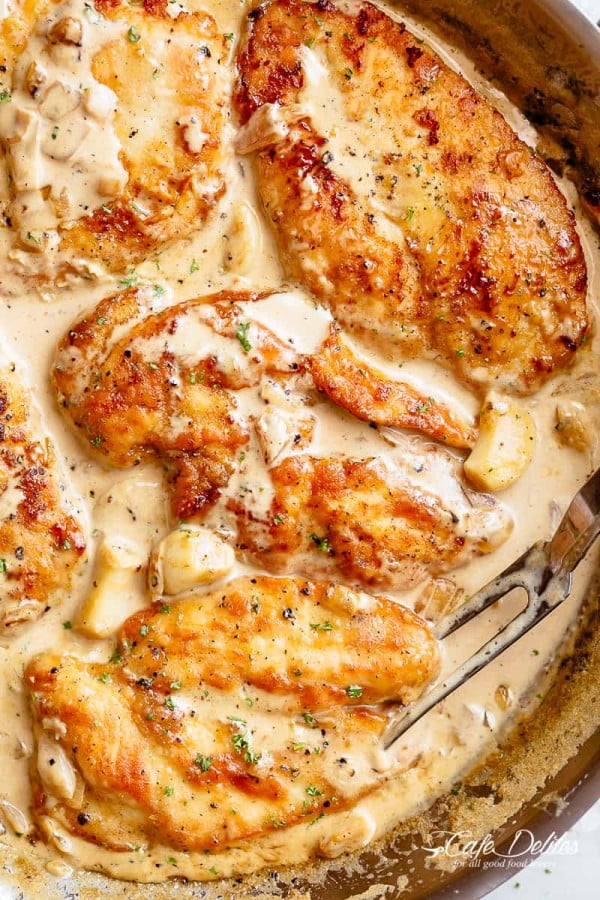 Creamy Garlic Chicken Breasts #comfortfood #food #dinner #recipe