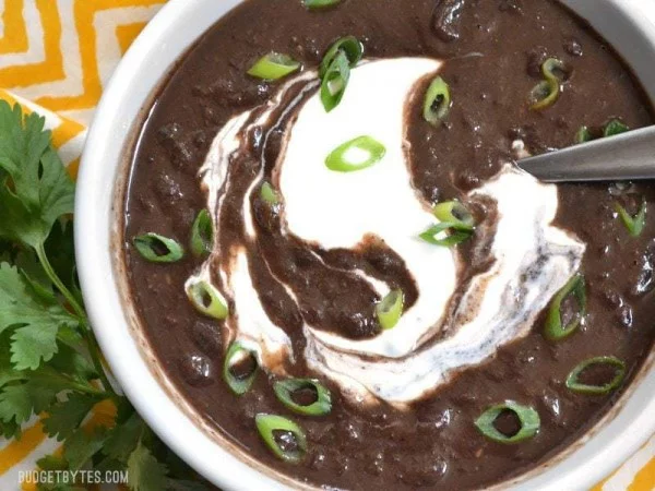 Slow Cooker Black Bean Soup #soup #dinner #creamsoup #food #recipe