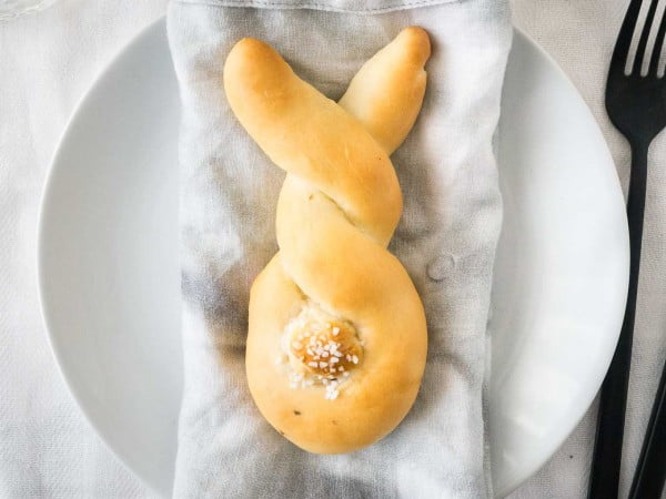 Homemade Easter Bunny Rolls #easter #dinner #recipe #food