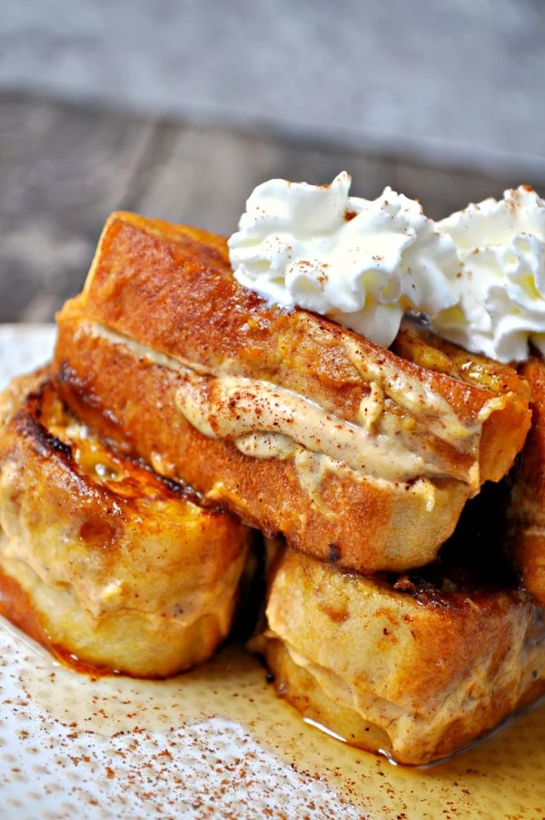 Vegan Pumpkin Cheesecake Stuffed French Toast #breakfast #frenchtoast #recipe